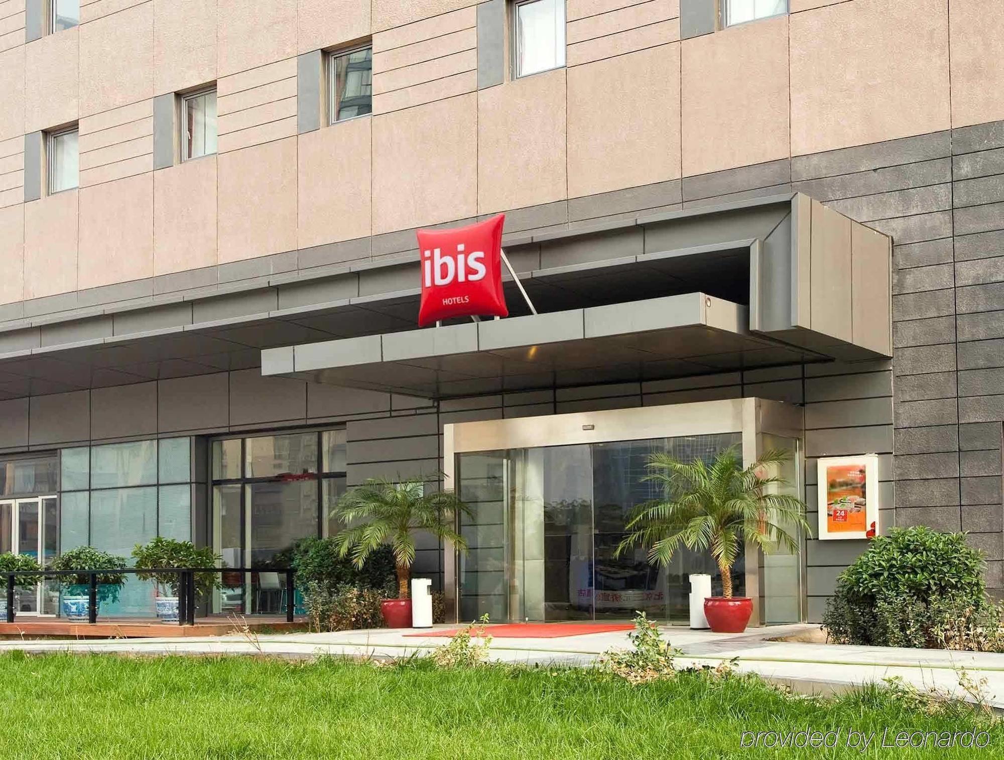 Ibis Sanyuan Beijing Hotel Exterior photo